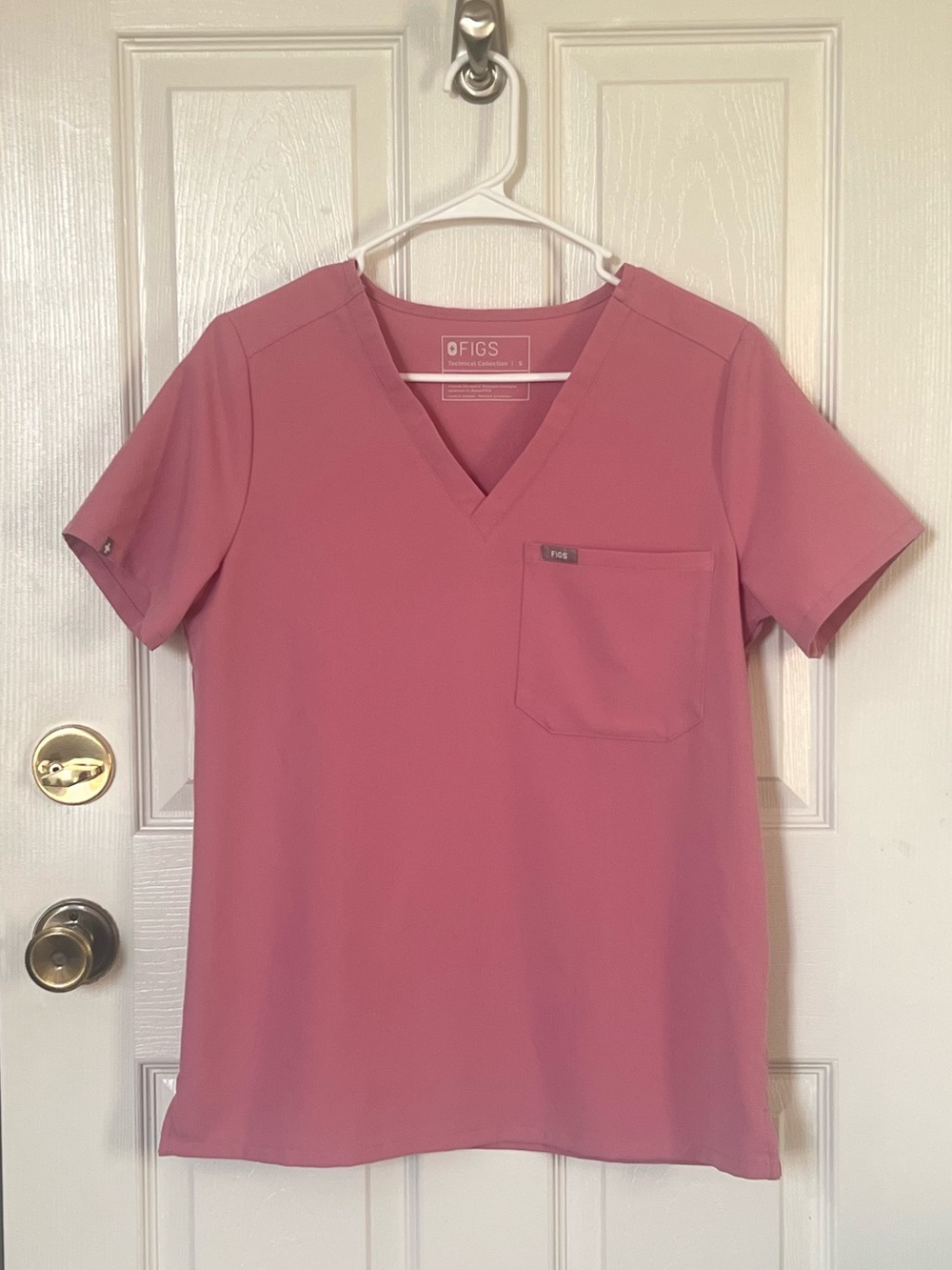FIGS Catarina Scrub Top Size Small Chalk Pink PO# 1783